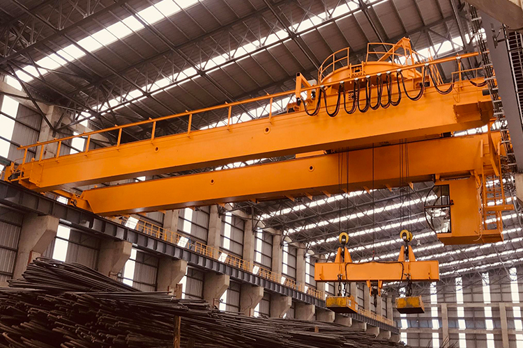 Rotating Trolley Magnet Crane