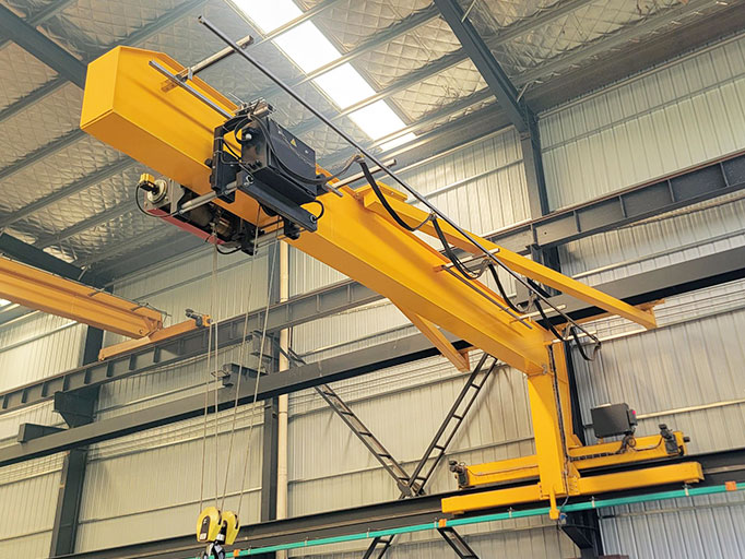 wall travelling jib crane