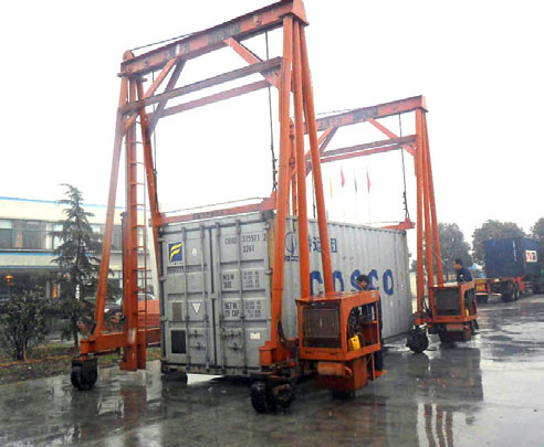 Mast Mobile Container Crane