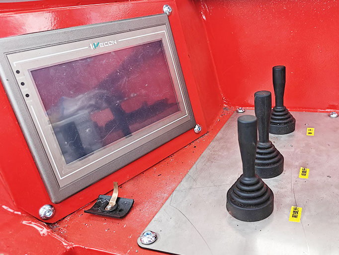 Operator Cabin Display / Monitor of Straddle Carrier