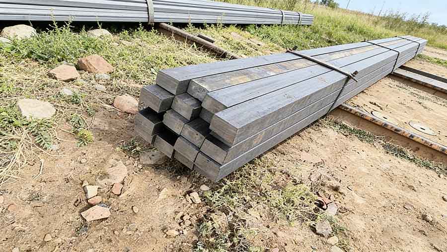 Australia-Square-steel-rail-2400kg-testing