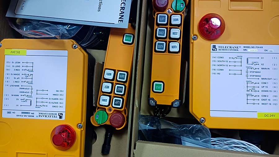 crane wireless remote control product display