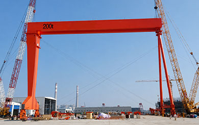 Heavy gantry & overhead cranes for a fabrication yard